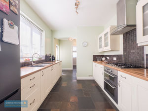 Kitchen- click for photo gallery